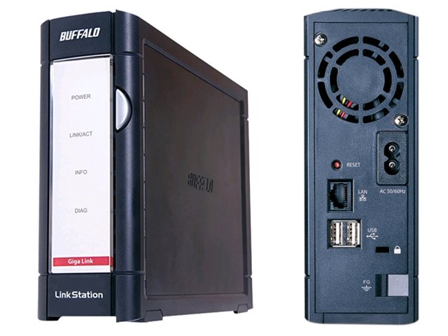 Pipefeine 500Gb NAS Platte mit Webzugriff, Printserver und geringem Preis. Möchte ich nicht mehr missen. Größer wär gut. PS Gigabit hat sie auch ist aber für Giga zu lahm und mit Jumboframe Konfig spinnt der Router.