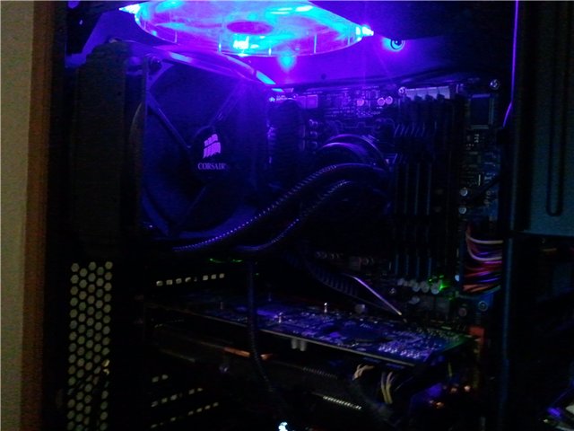 Das System mal etwas näher mit der H70 und der GTX 470 AMP im Bild.