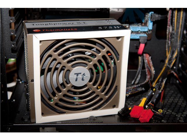 Netzteil kriegt von unten nur Frischluft