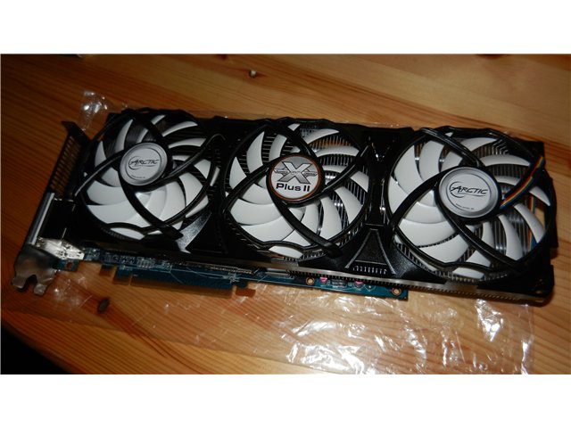 HD6870 + Arctic Accelero Xtreme Plus II